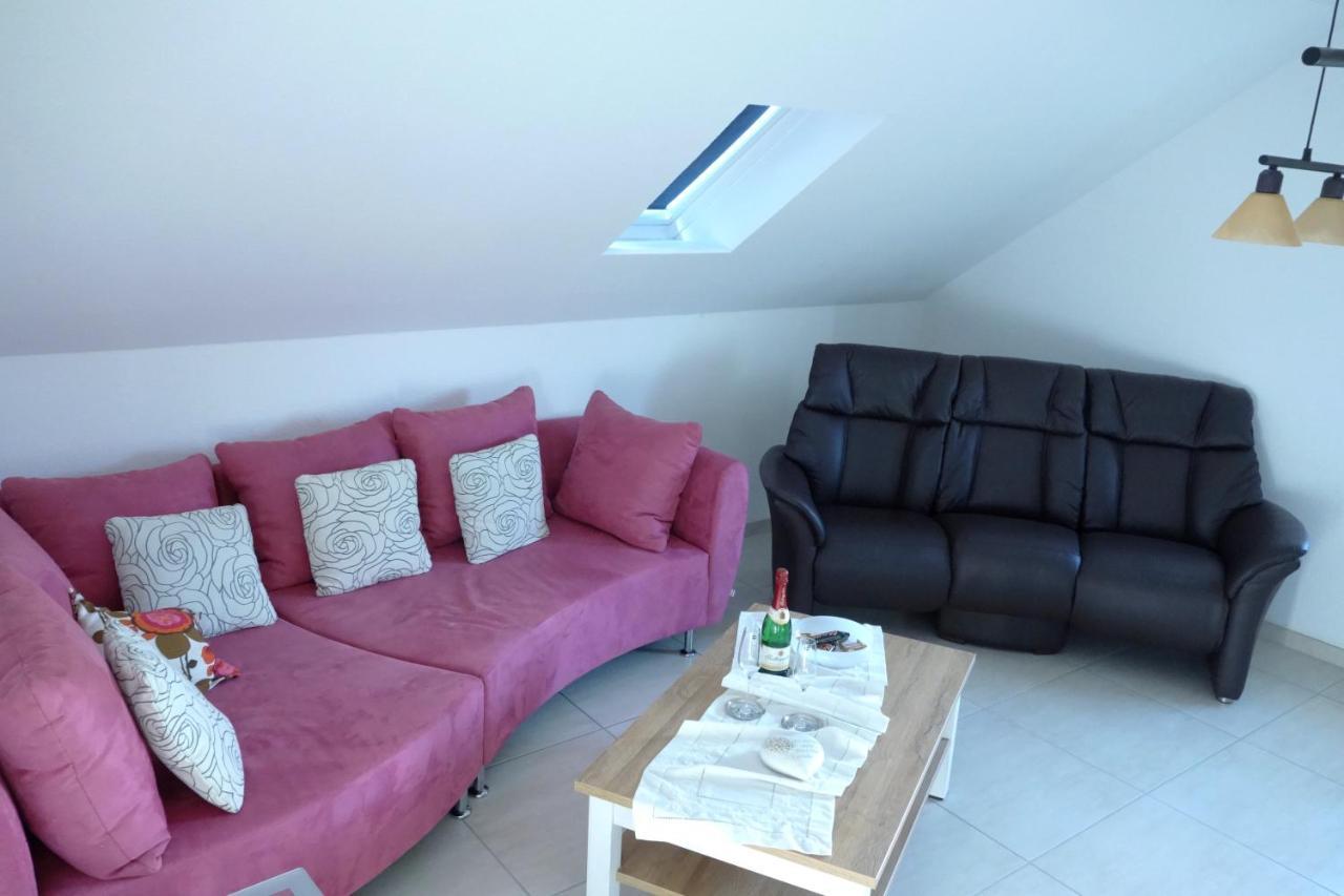 Ferienwohnung Sternenkieker Krummhörn エクステリア 写真